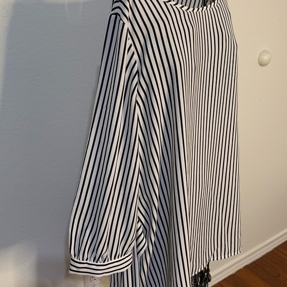 Apt 9 tie front boatneck blouse size s. - Picture 4 of 10